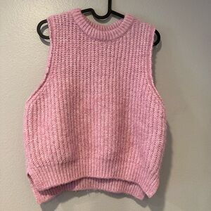 Universal thread pink sweater vest